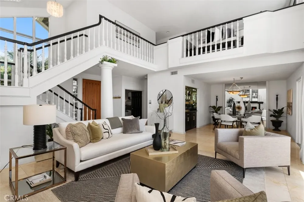 26 Coventry Newport Beach, CA 92660