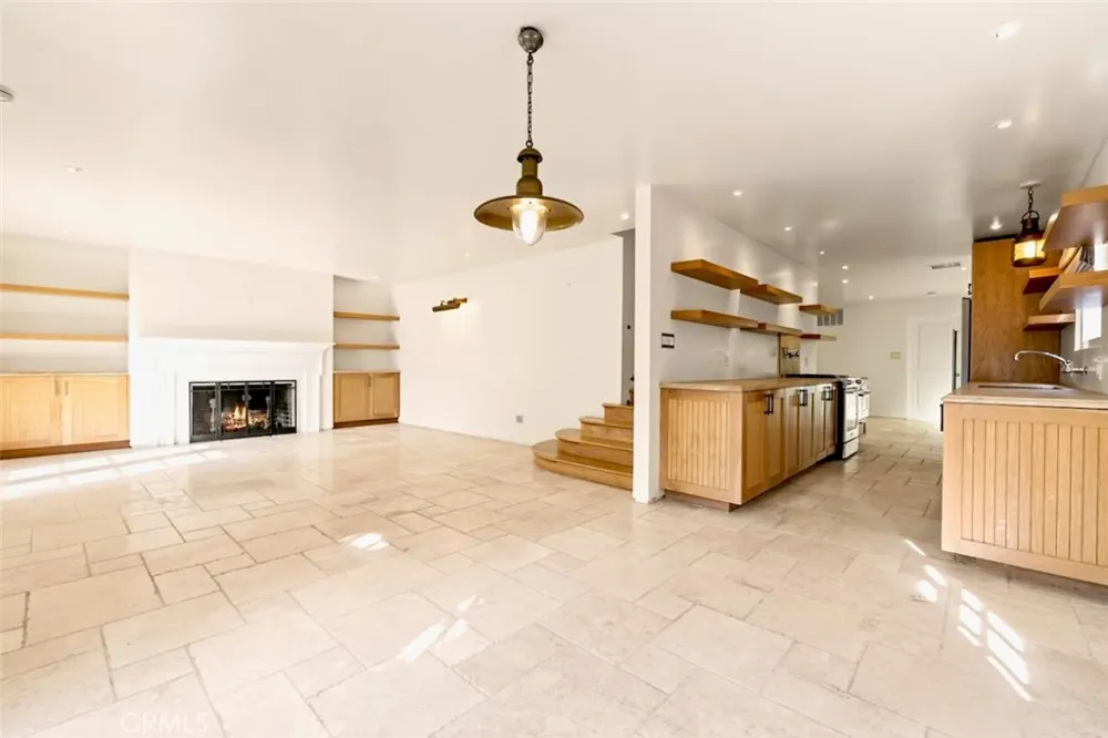 89 Rivo Alto Canal Long Beach, CA 90803