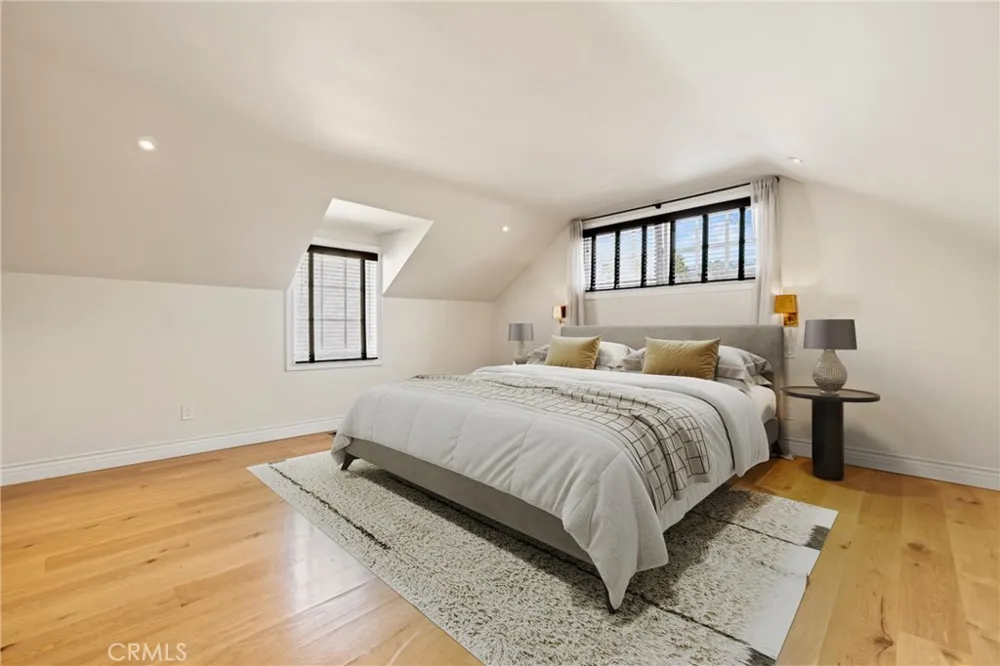 89 Rivo Alto Canal Long Beach, CA 90803