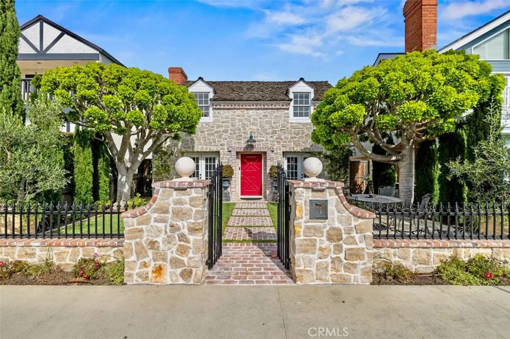 89 Rivo Alto Canal Long Beach, CA 90803