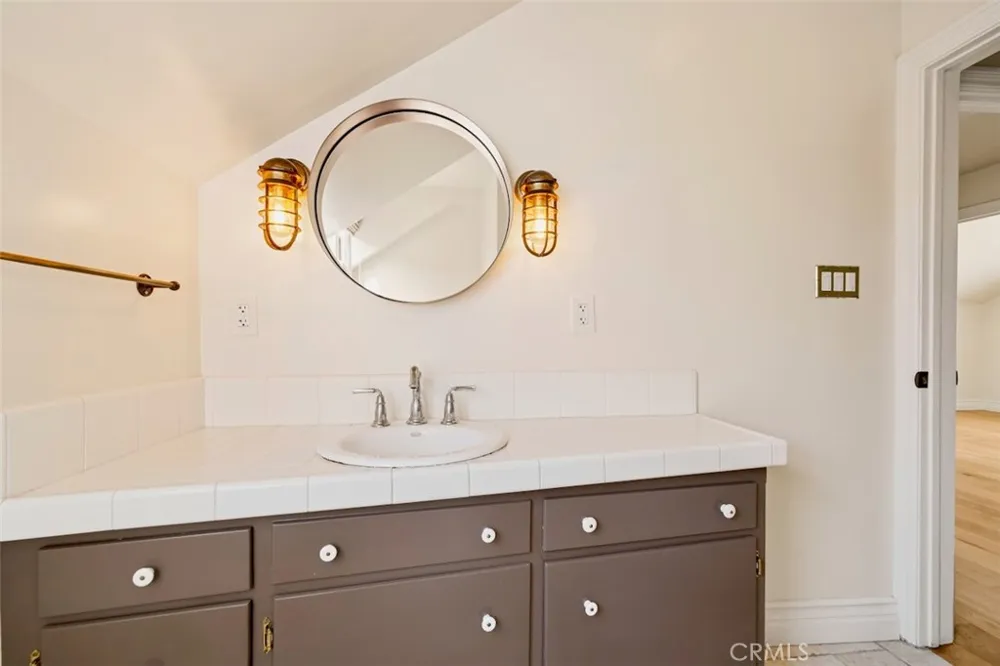 89 Rivo Alto Canal Long Beach, CA 90803