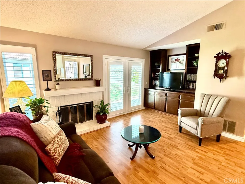 19946 Ave of the Oaks Newhall, CA 91321
