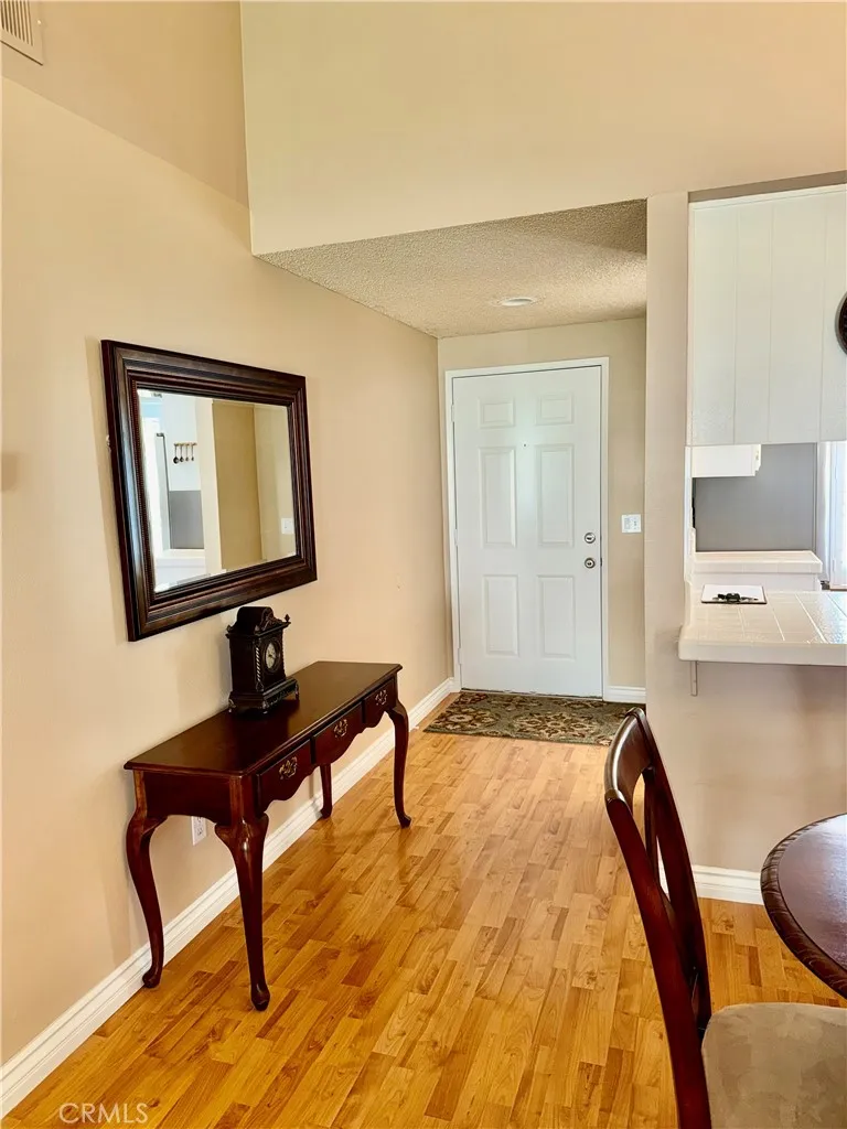 19946 Ave of the Oaks Newhall, CA 91321