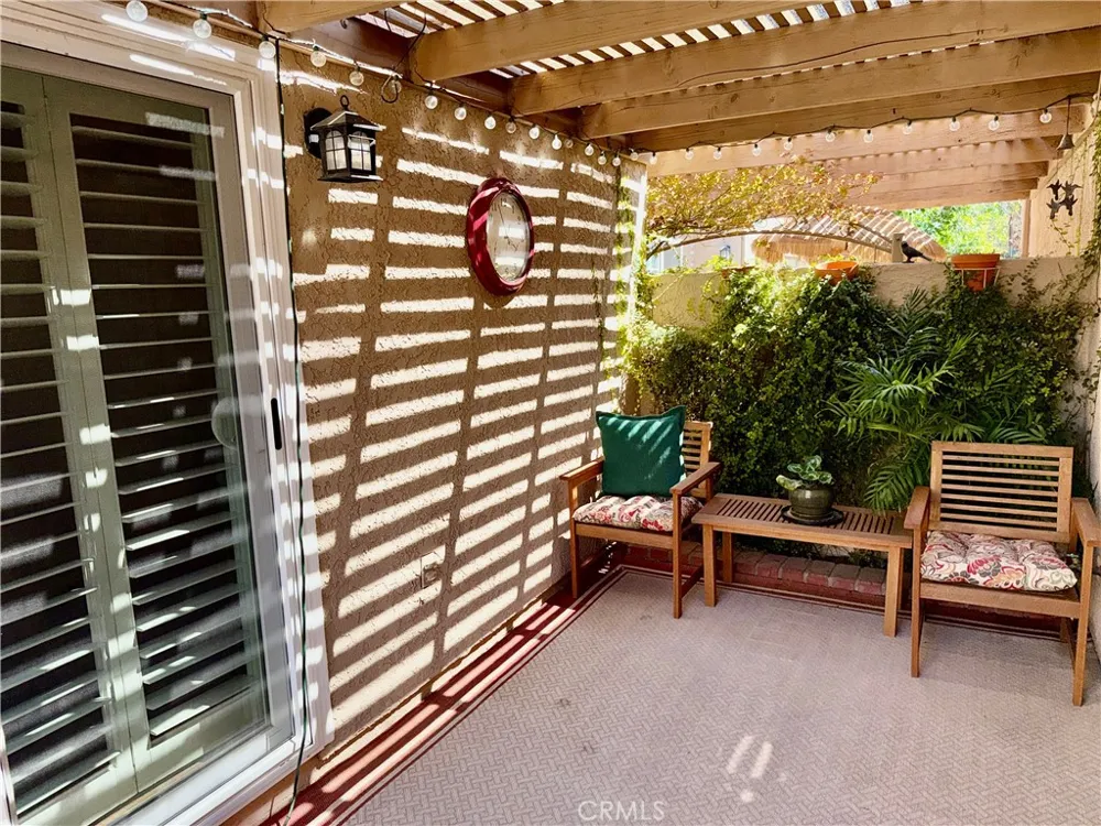 19946 Ave of the Oaks Newhall, CA 91321