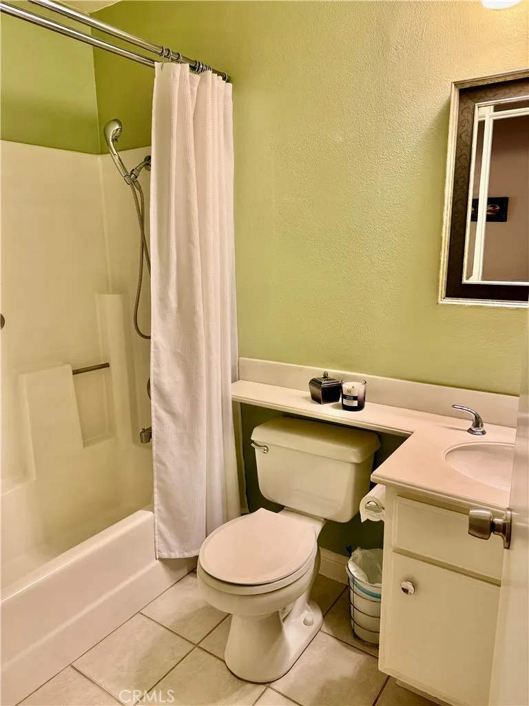 19946 Ave of the Oaks Newhall, CA 91321