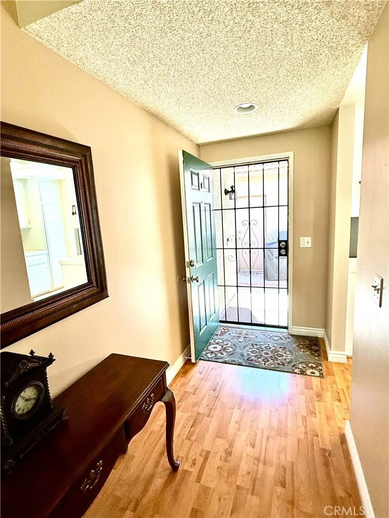 19946 Ave of the Oaks Newhall, CA 91321