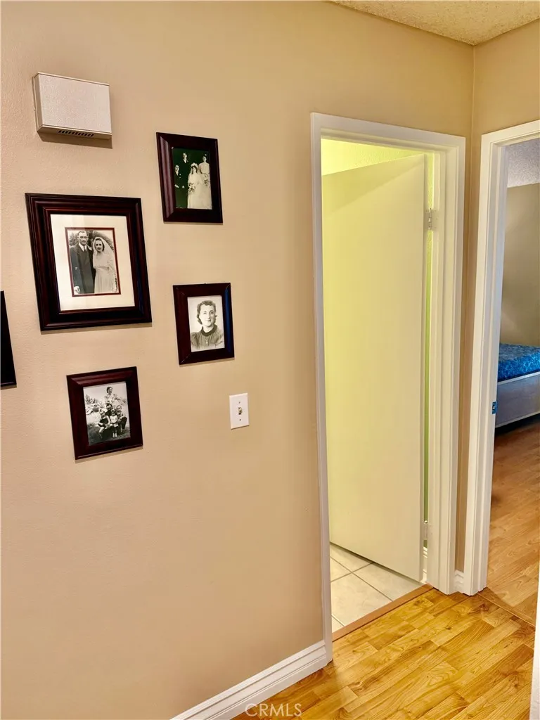 19946 Ave of the Oaks Newhall, CA 91321