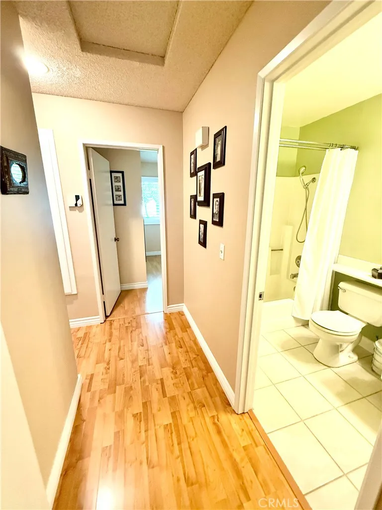 19946 Ave of the Oaks Newhall, CA 91321