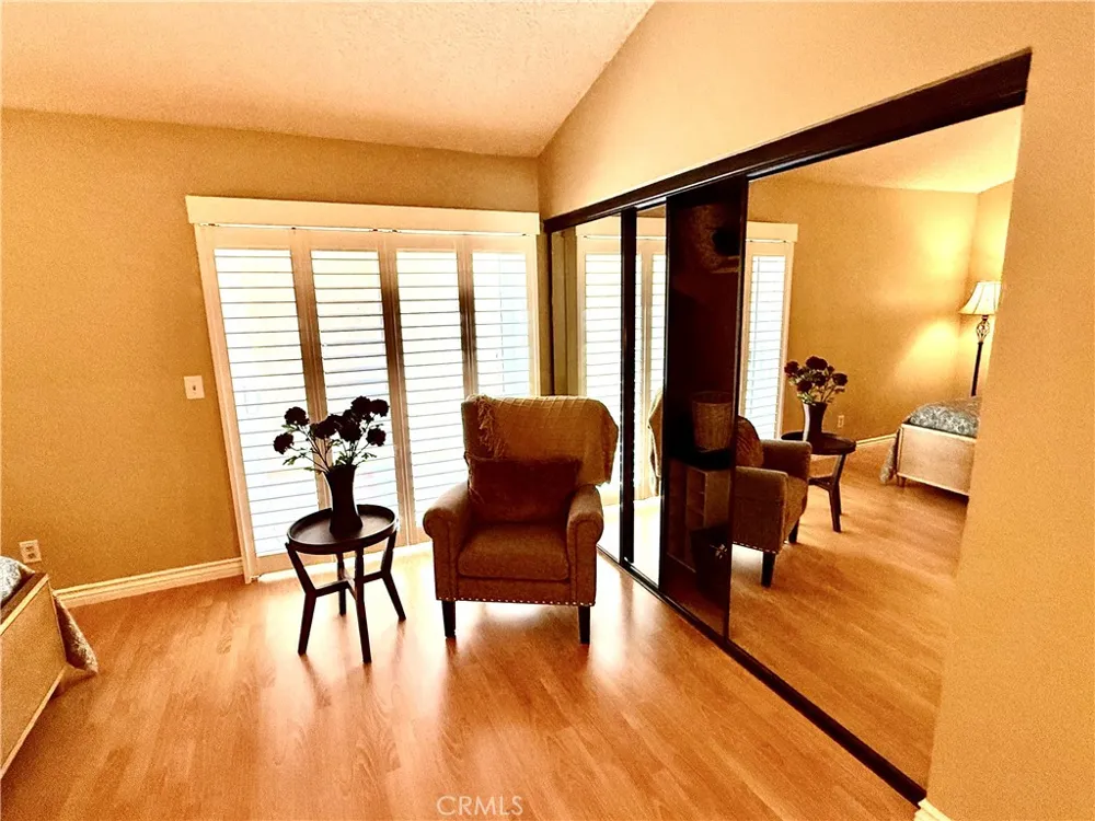 19946 Ave of the Oaks Newhall, CA 91321