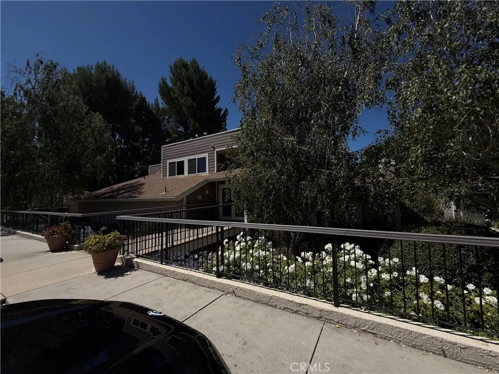 19946 Ave of the Oaks Newhall, CA 91321