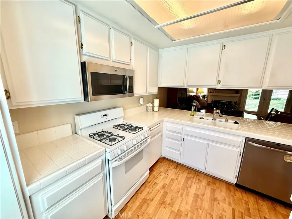 19946 Ave of the Oaks Newhall, CA 91321