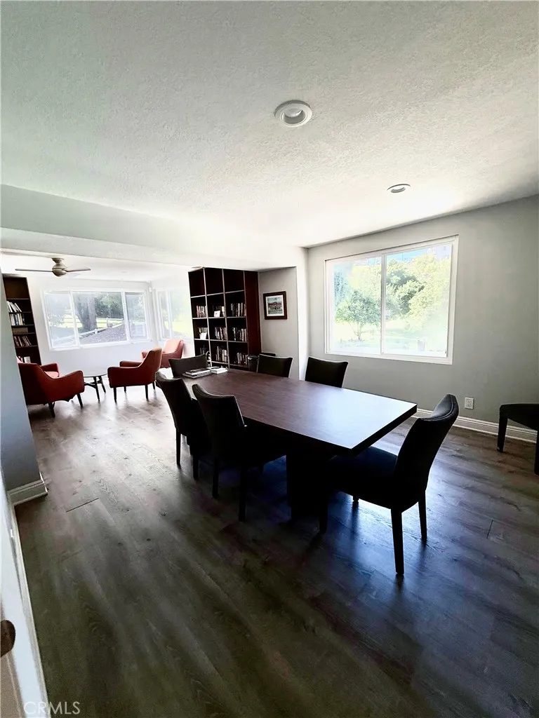 19946 Ave of the Oaks Newhall, CA 91321