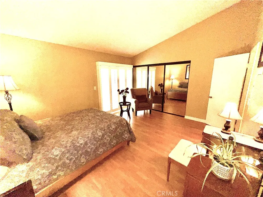 19946 Ave of the Oaks Newhall, CA 91321