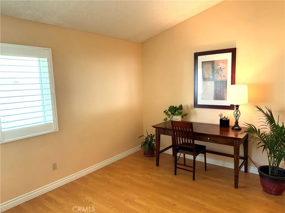 19946 Ave of the Oaks Newhall, CA 91321
