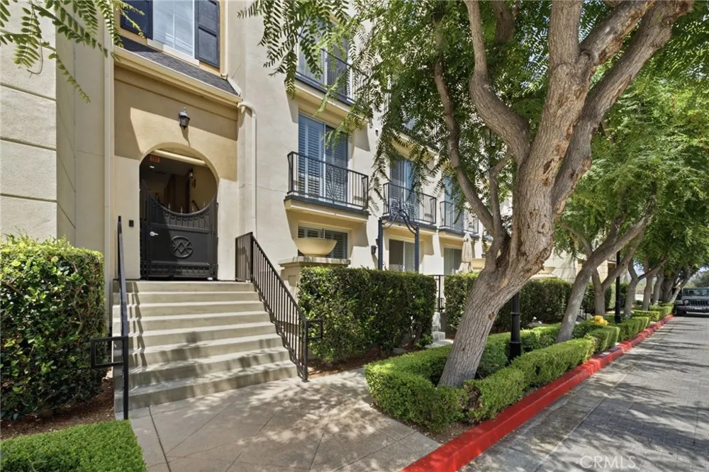 3273 Watermarke Place Irvine, CA 92612