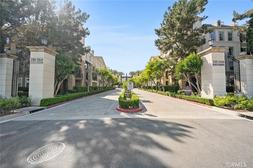 3273 Watermarke Place Irvine, CA 92612