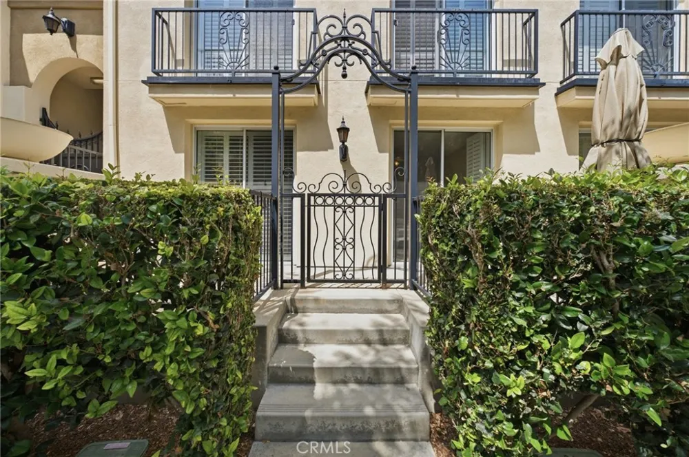 3273 Watermarke Place Irvine, CA 92612