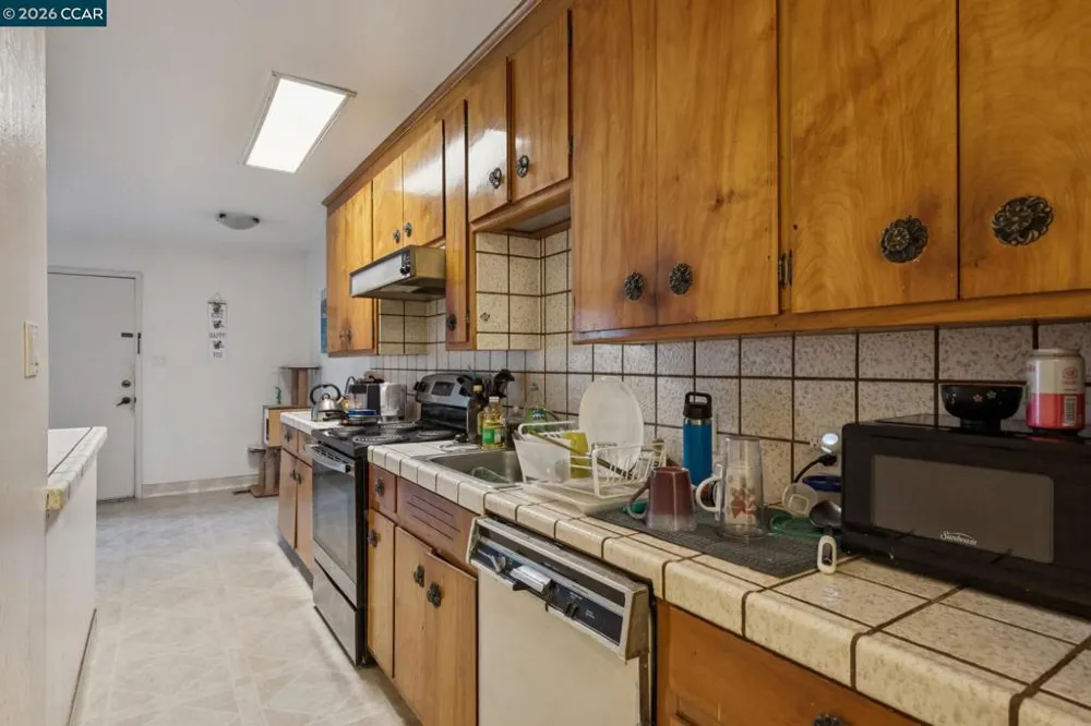 1242 Hopkins St. Berkeley, CA 94702