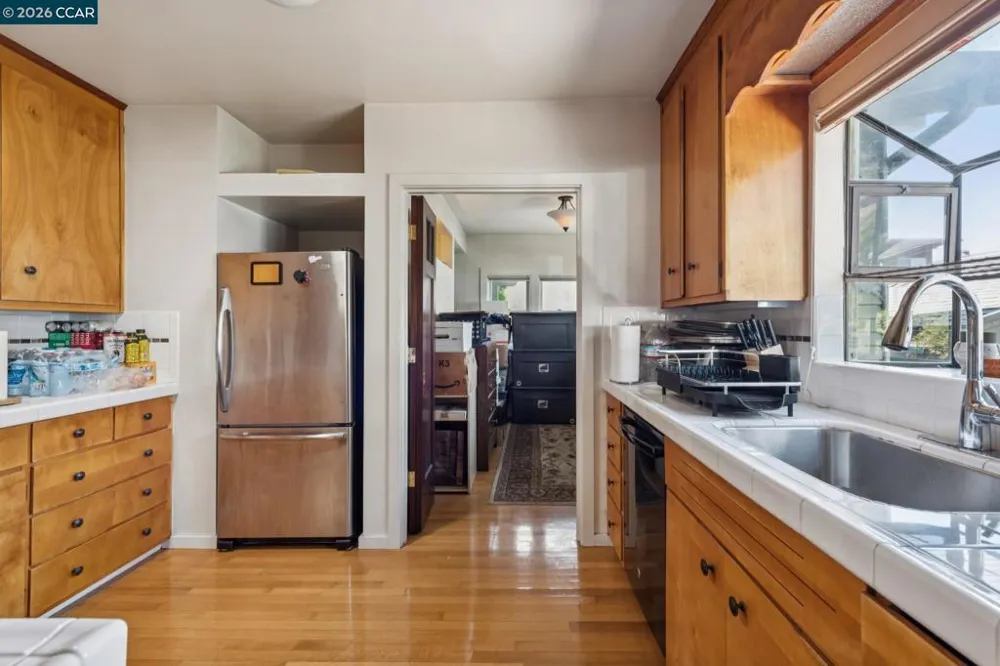 1242 Hopkins St. Berkeley, CA 94702