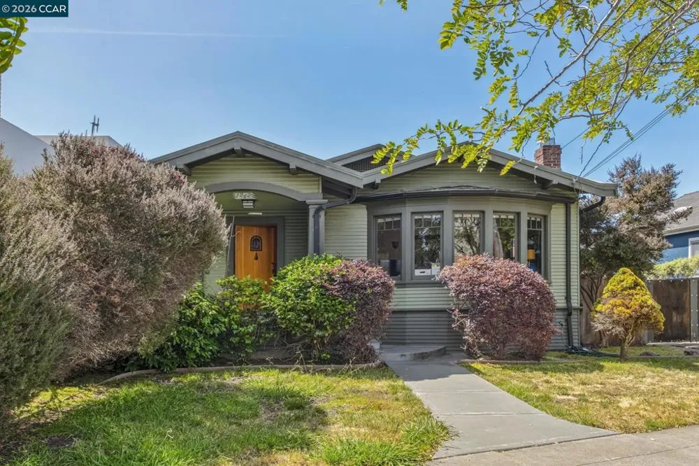 1242 Hopkins St. Berkeley, CA 94702