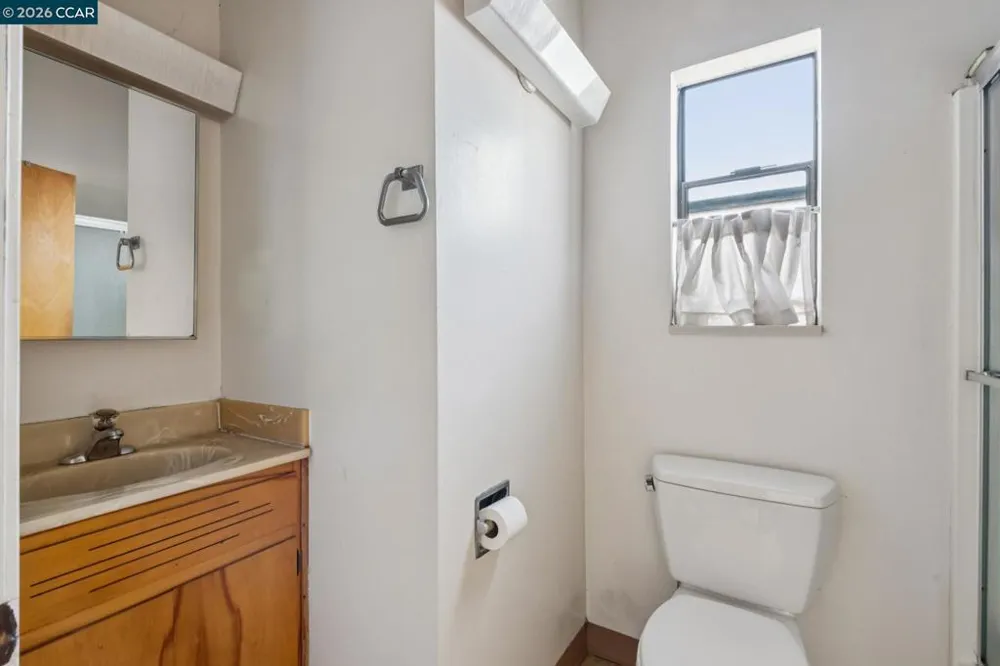 1242 Hopkins St. Berkeley, CA 94702
