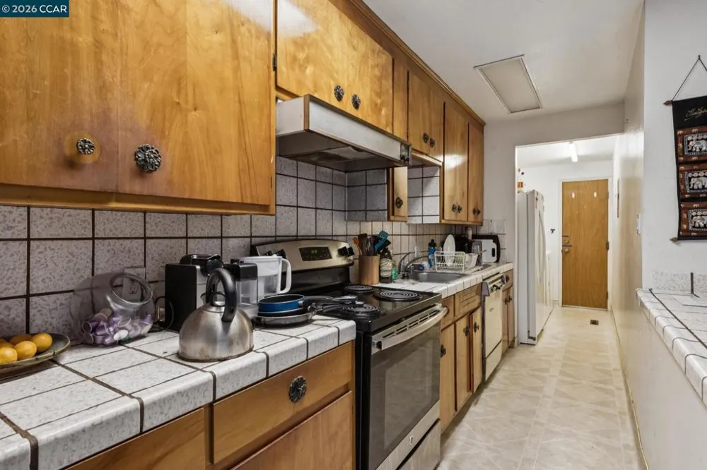 1242 Hopkins St. Berkeley, CA 94702