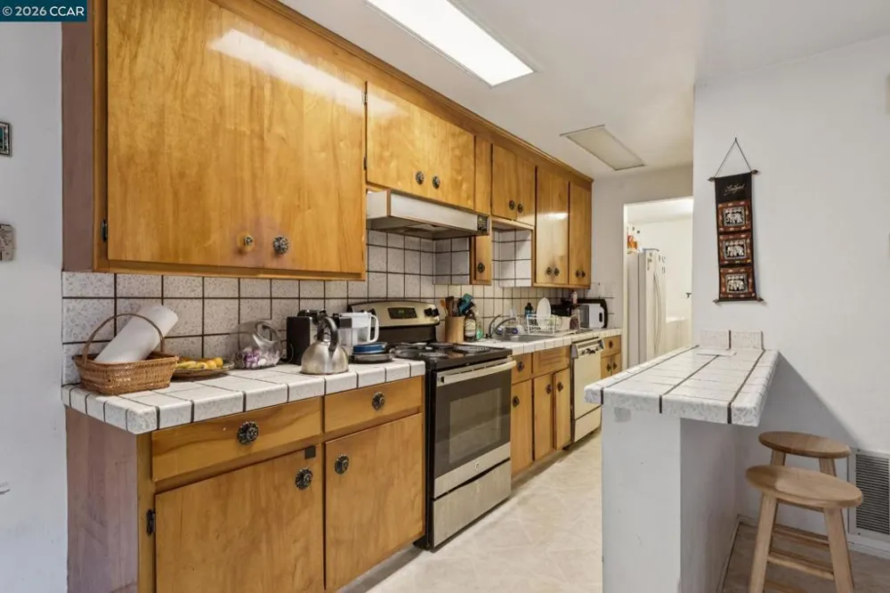 1242 Hopkins St. Berkeley, CA 94702
