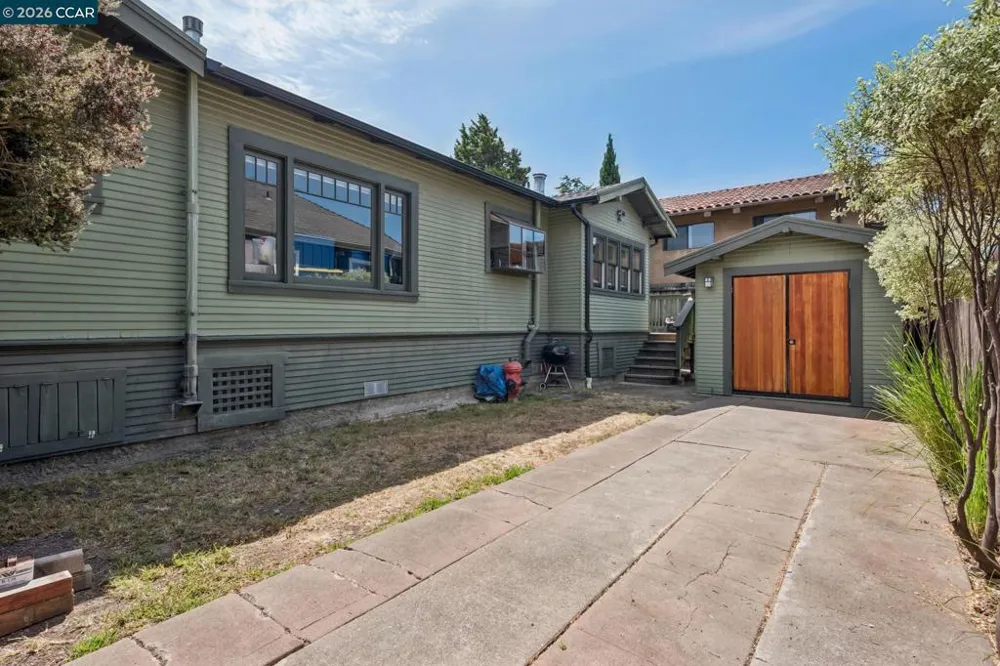 1242 Hopkins St. Berkeley, CA 94702