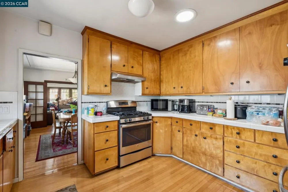 1242 Hopkins St. Berkeley, CA 94702