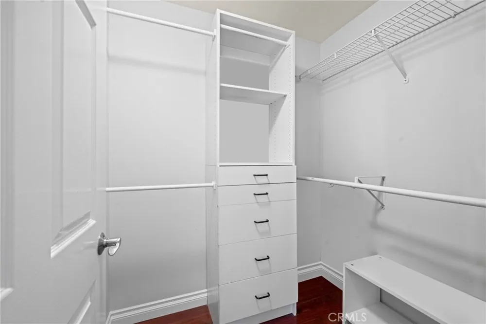 200 Pacific Coast #M-9 Huntington Beach, CA 92648