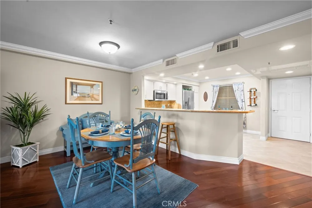 200 Pacific Coast #M-9 Huntington Beach, CA 92648