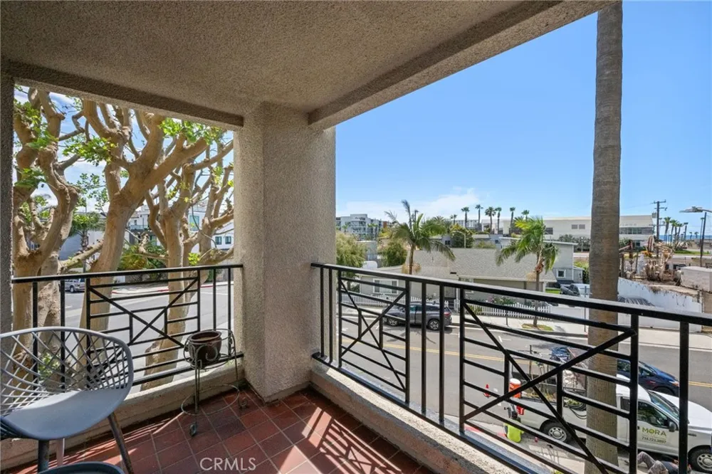 200 Pacific Coast #M-9 Huntington Beach, CA 92648