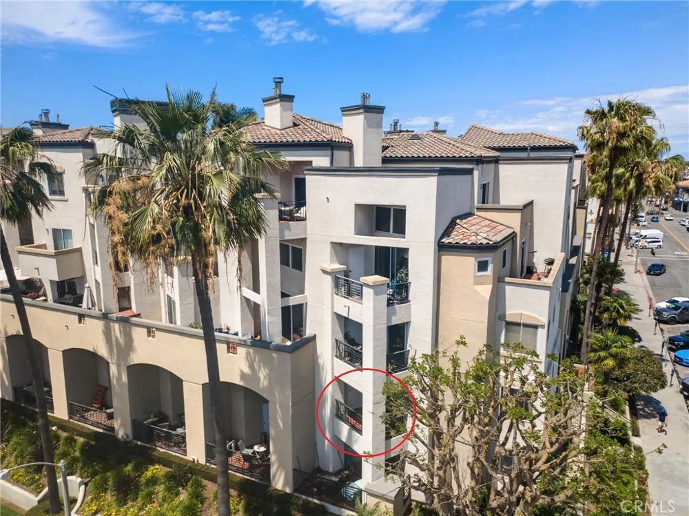 200 Pacific Coast #M-9 Huntington Beach, CA 92648
