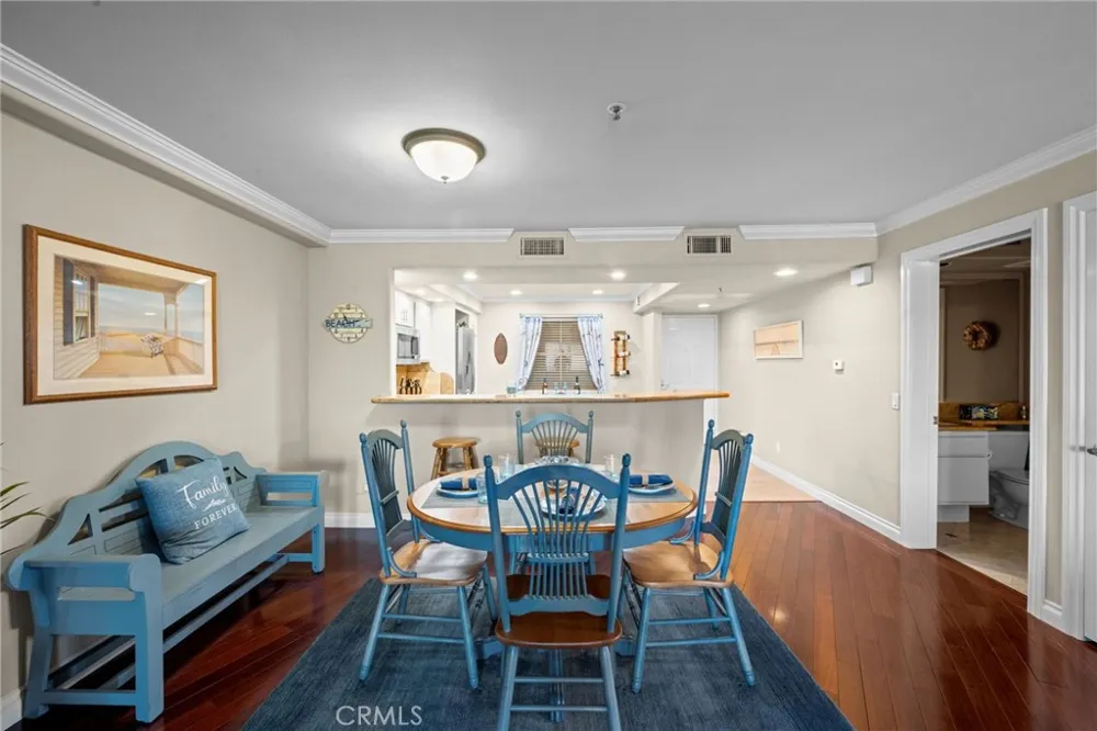 200 Pacific Coast #M-9 Huntington Beach, CA 92648
