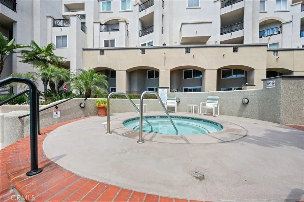 200 Pacific Coast #M-9 Huntington Beach, CA 92648