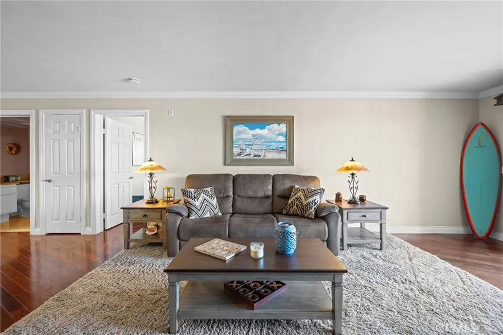 200 Pacific Coast #M-9 Huntington Beach, CA 92648