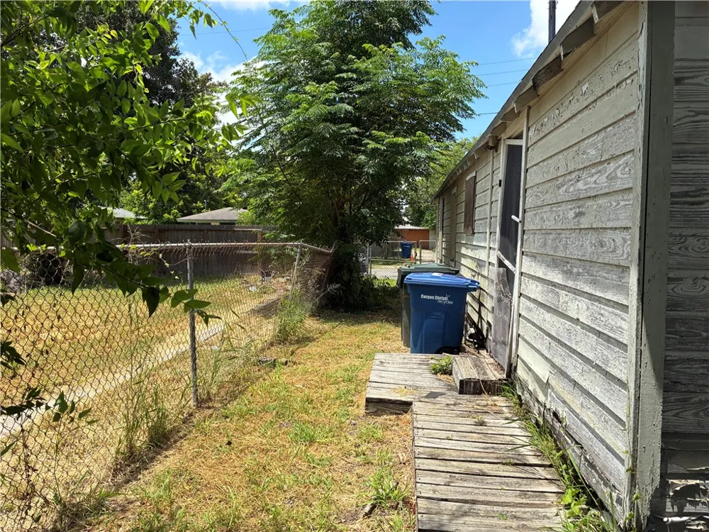 2905 Morris Street Corpus Christi, TX 78405