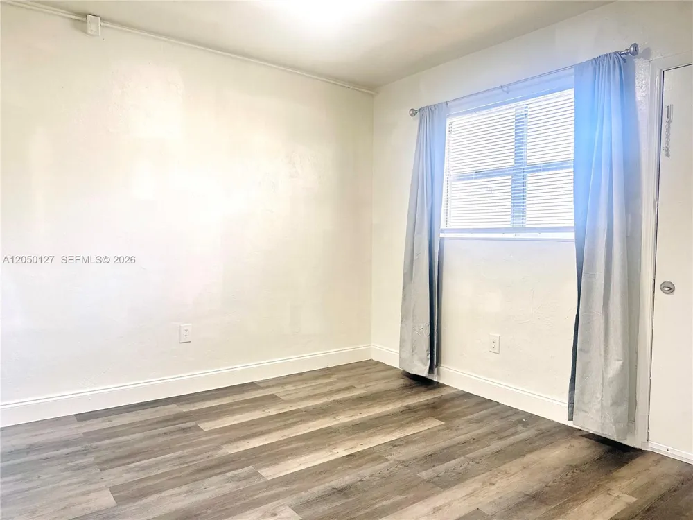 1545 NW 8th Ave #105 Miami, FL 33136