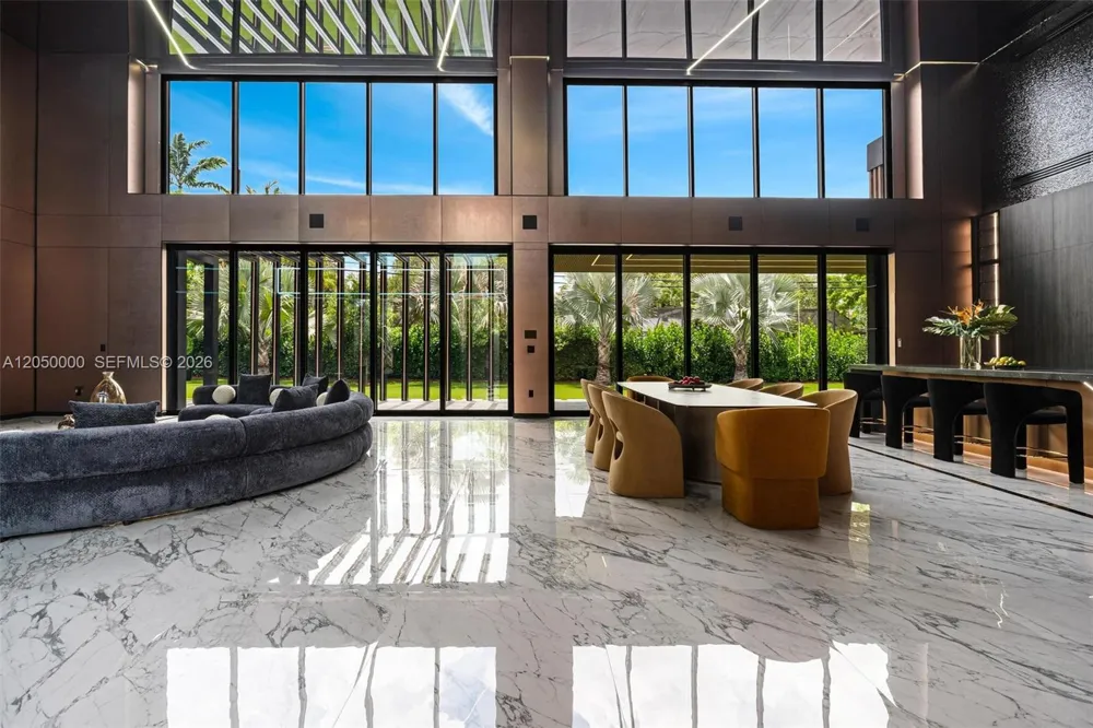 13500 SW 69th Ave Pinecrest, FL 33156