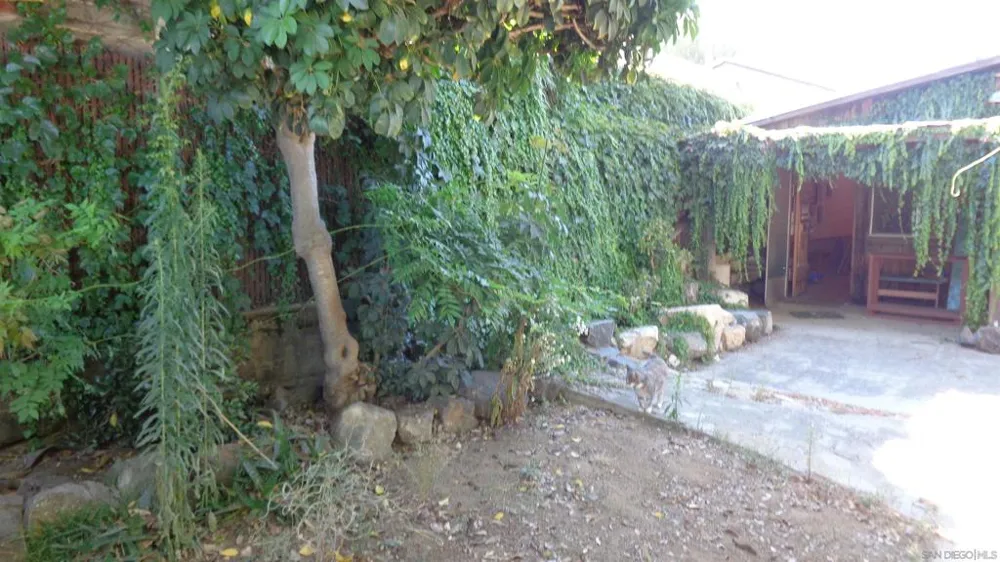 29010 Lilac Rd. Valley Center, CA 92082