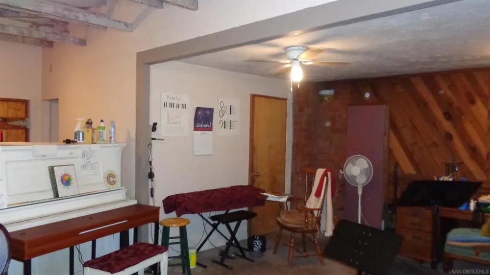 29010 Lilac Rd. Valley Center, CA 92082