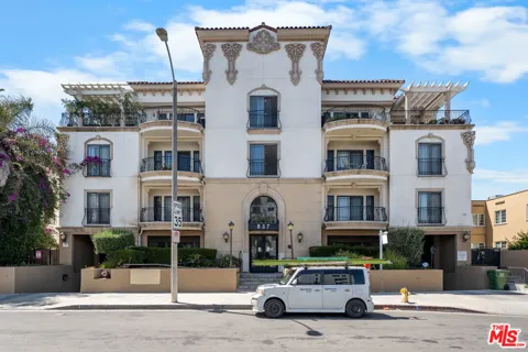 837 Crenshaw Boulevard #204