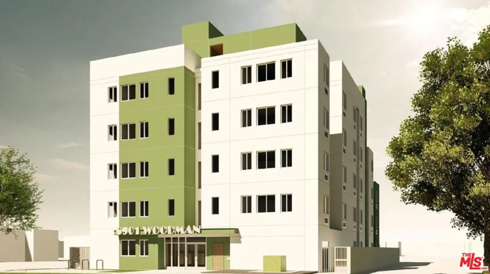 6901 Woodman Avenue Van Nuys, CA 91405