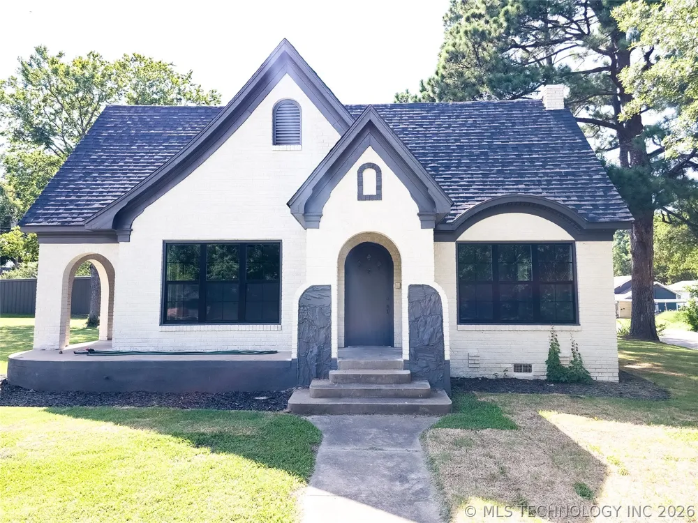 223 10th Durant, OK 74701