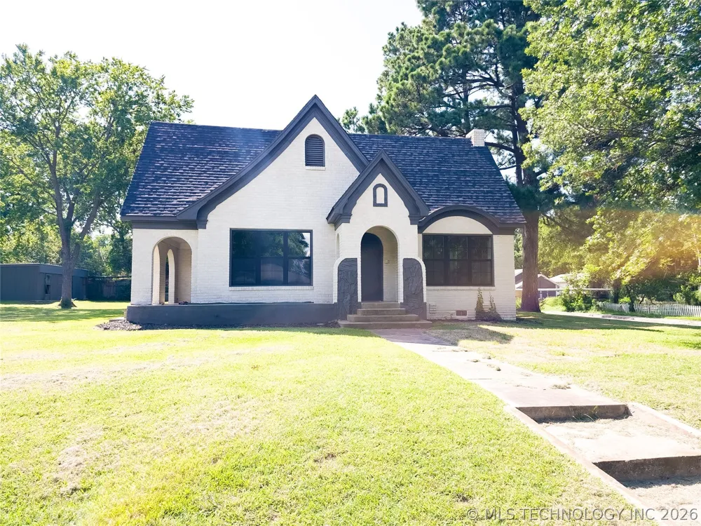 223 10th Durant, OK 74701