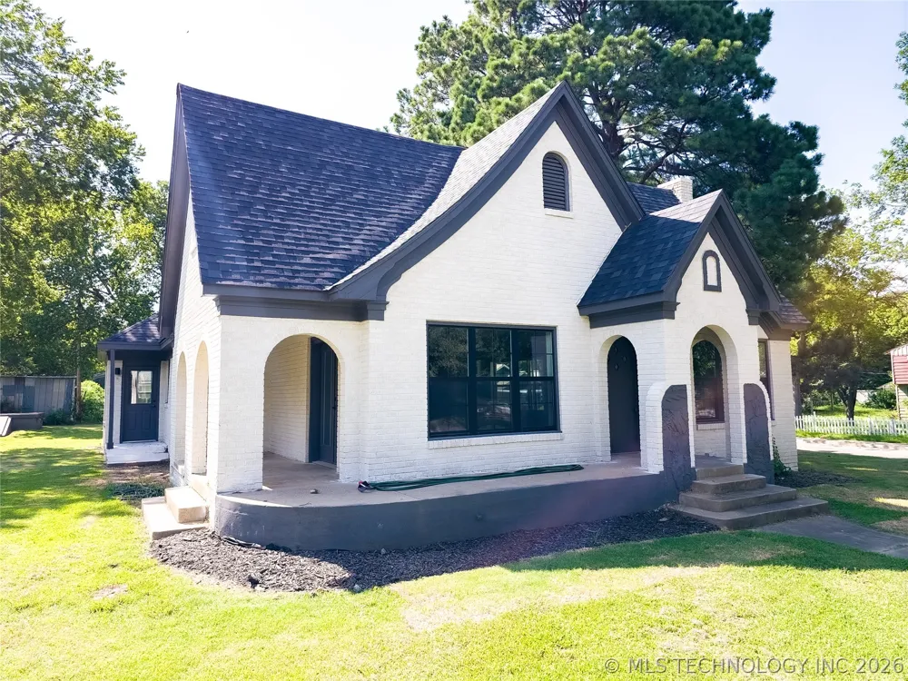 223 10th Durant, OK 74701