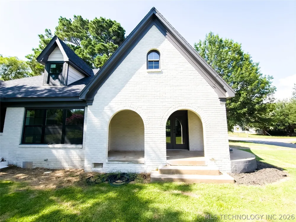 223 10th Durant, OK 74701