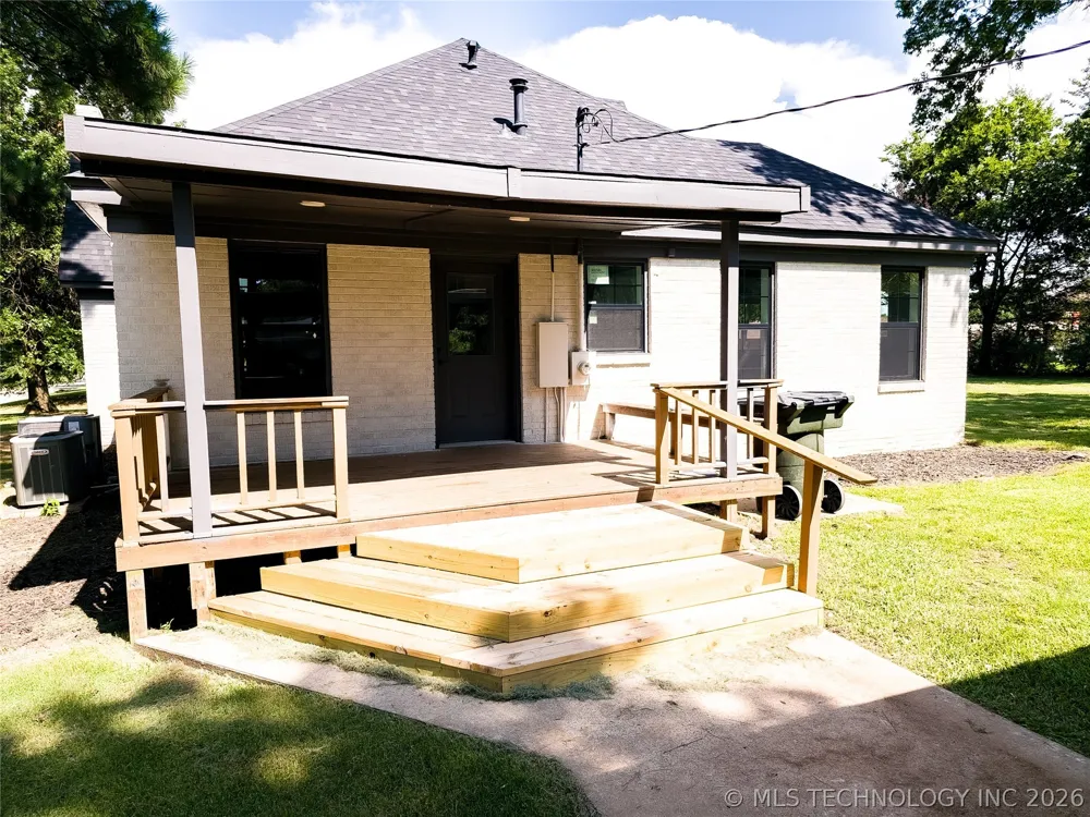 223 10th Durant, OK 74701