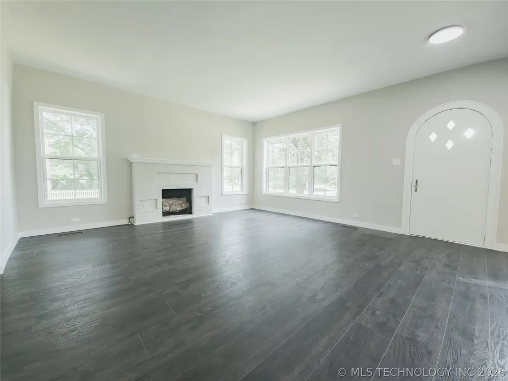 223 10th Durant, OK 74701