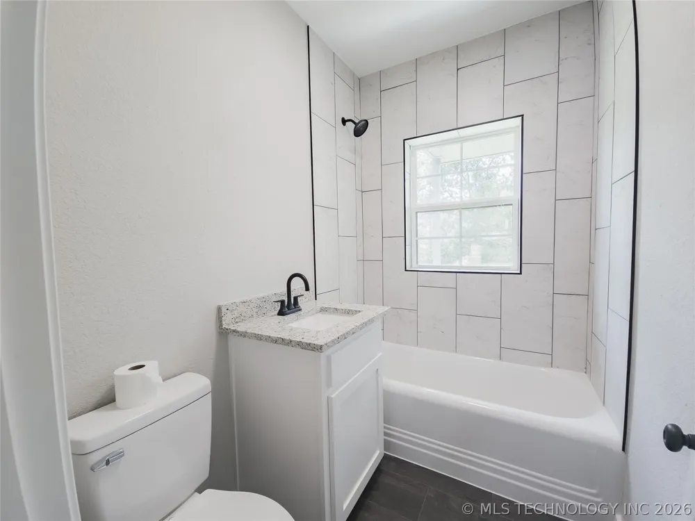223 10th Durant, OK 74701